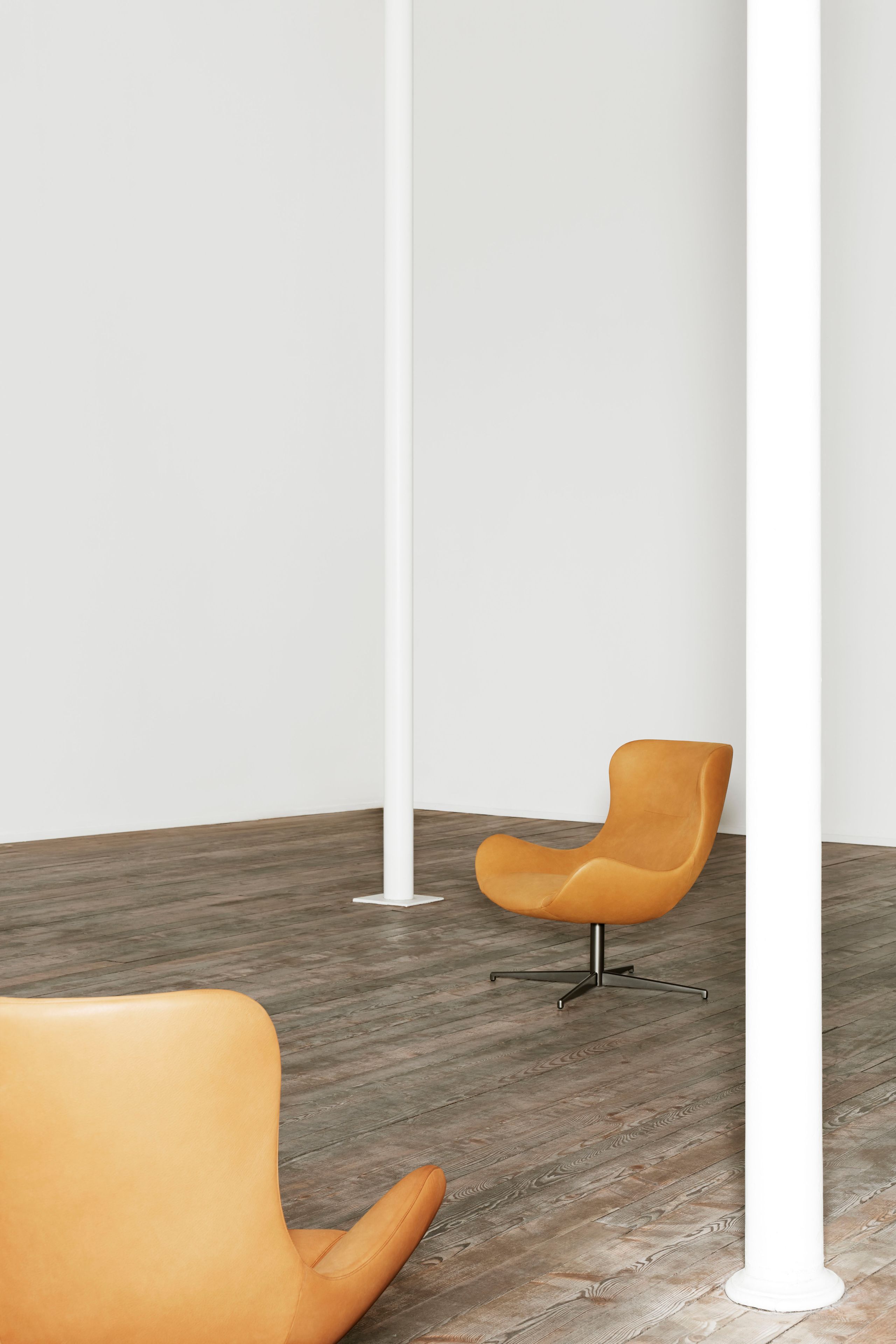 Кожаное вращающееся кресло с подлокотниками Living Divani OOLONG ARCH-00134553 - Вид №1