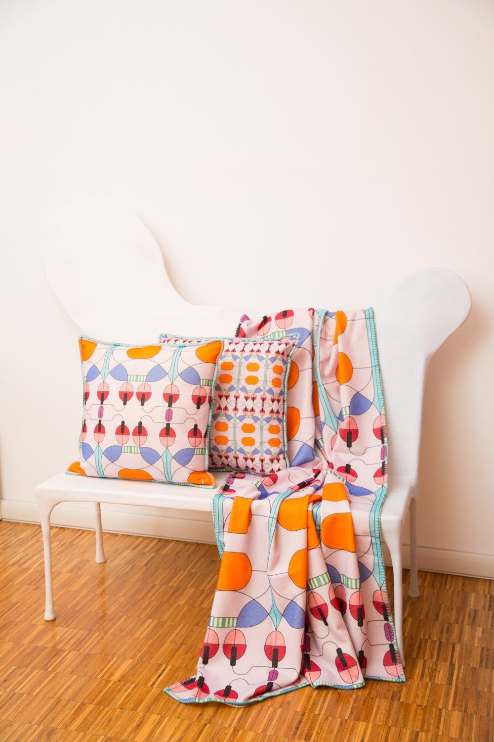 Многоцветный плед с графическим рисунком из мериносовой шерсти Lanerossi Колокольчик ARCH-00050486 - Вид №6