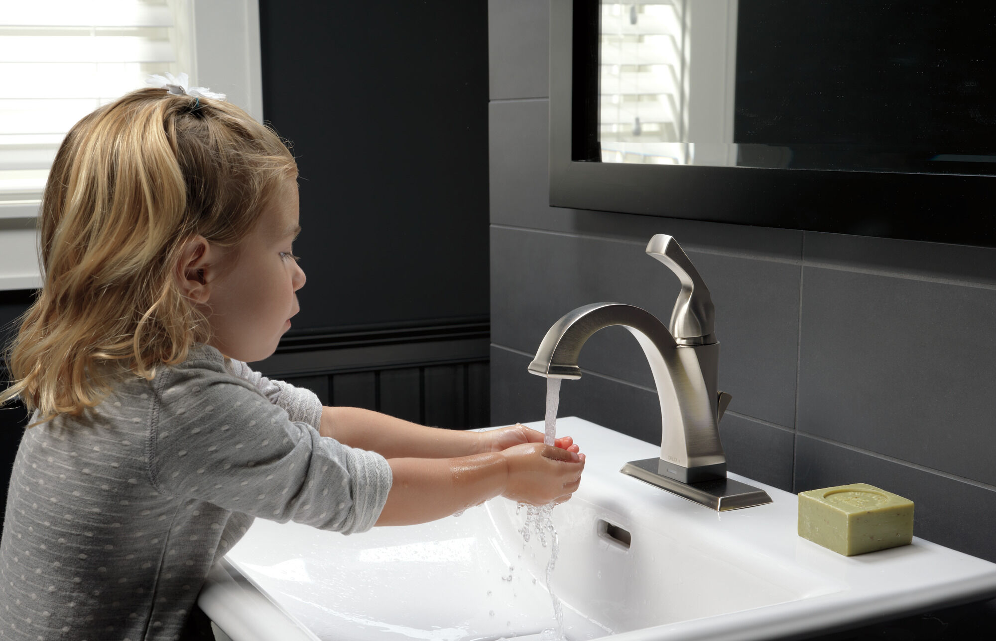 551T-SS-DST Смеситель для ванной с одной ручкой с технологией Touch2O.xt® Delta Faucet Dryden Нержавеющая сталь  - Вид №6