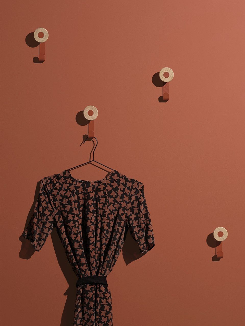 Стальная вешалка с порошковым покрытием Mizetto Bloom ARCH-00113006 - Вид №3