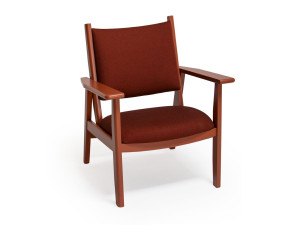 Кресло из бука с подлокотниками