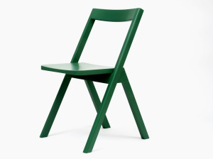 Деревянный штабелируемый стул с открытой спинкой