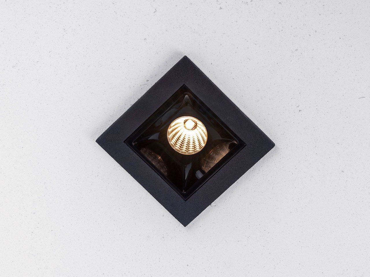 Металлический светодиодный светильник HER Nixe ARCH-00053968 - Вид №1