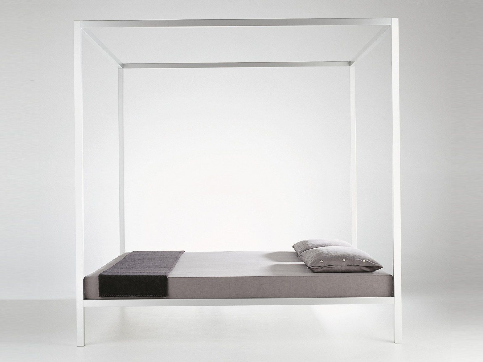 Алюминиевая кровать с балдахином MDF Italia ALUMINIUM BED ARCH-00150408