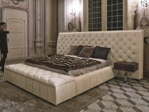 Longhi Двуспальная кровать из кожи с тафтинговым изголовьем Loveluxe W 810