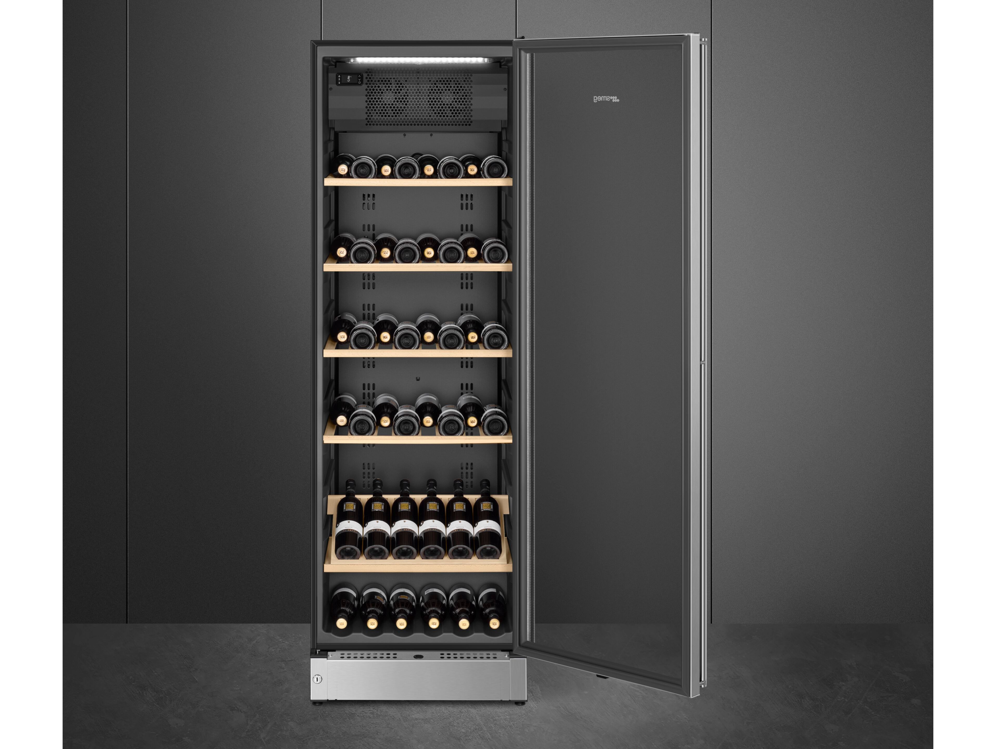 Вертикальный отдельно стоящий холодильник Smeg классическая ARCH-00087317