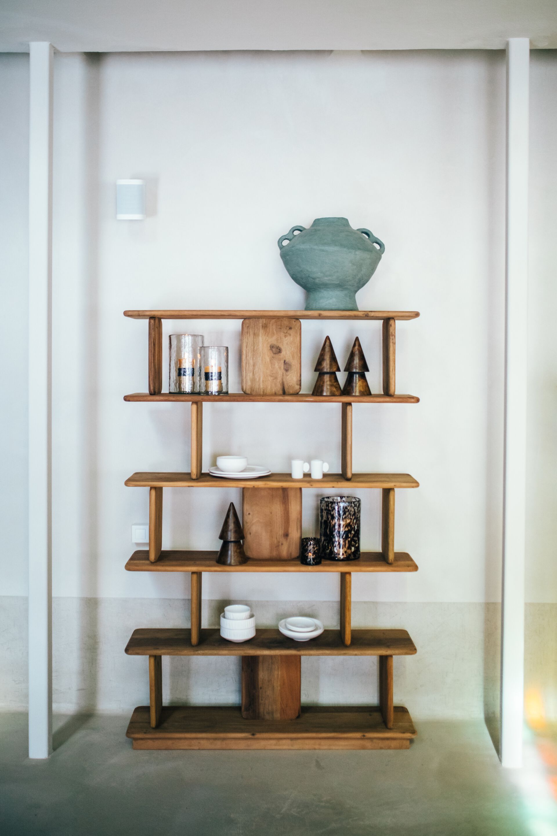 Рециркулированный деревянный самонесущий книжный шкаф POMAX ARCH-00106516 - Вид №9