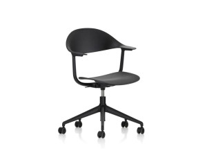 Рециркулированный пластиковый стул с основанием из пяти спиц