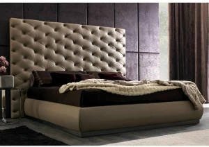 CorteZari Двуспальная кровать с тафтинговым изголовьем Zoe gold 945