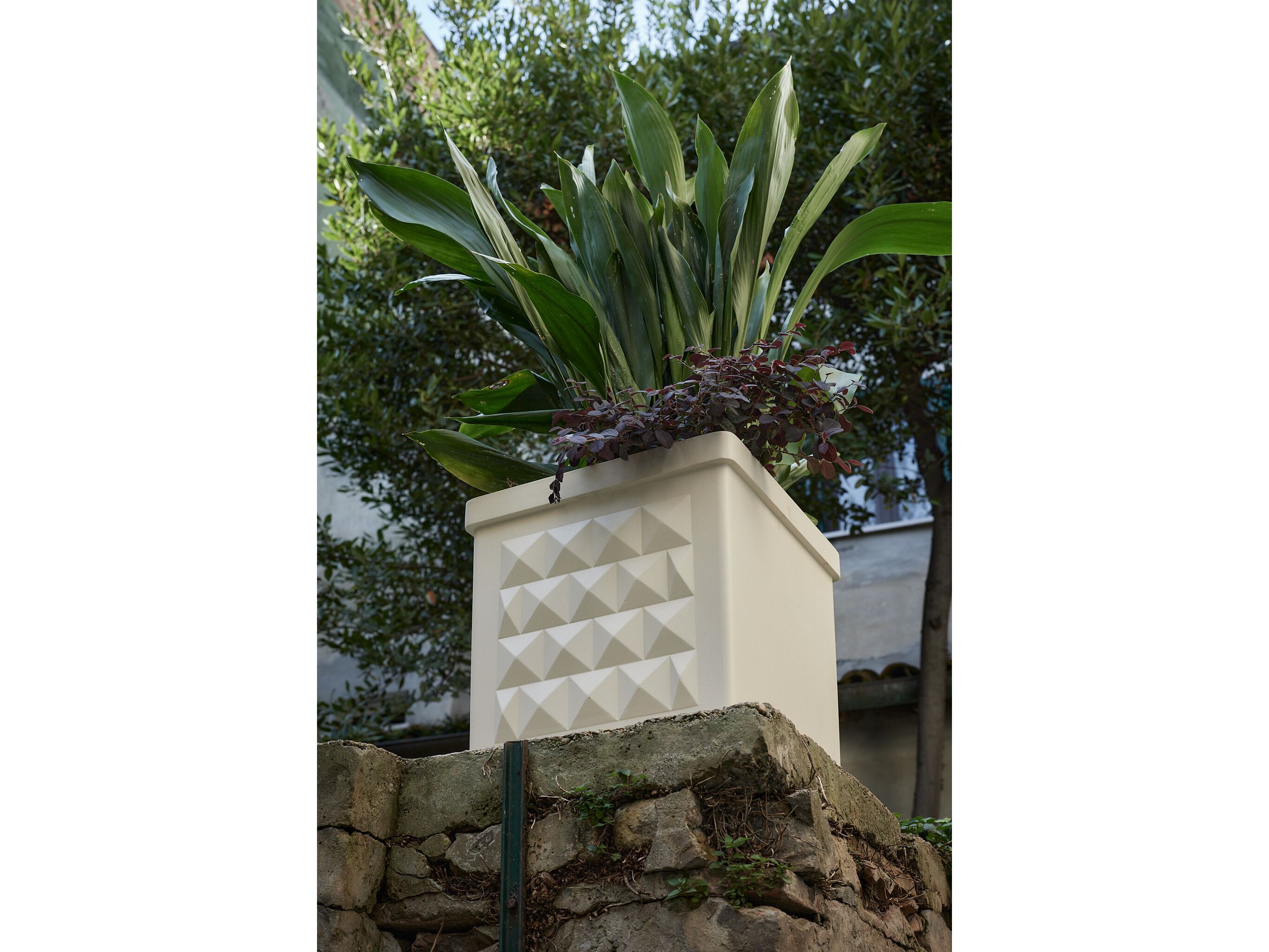 Перерабатываемый двухкомпонентный квадратный садовый горшок из смолы Ellemura бриллиант ARCH-00096716 - Вид №6