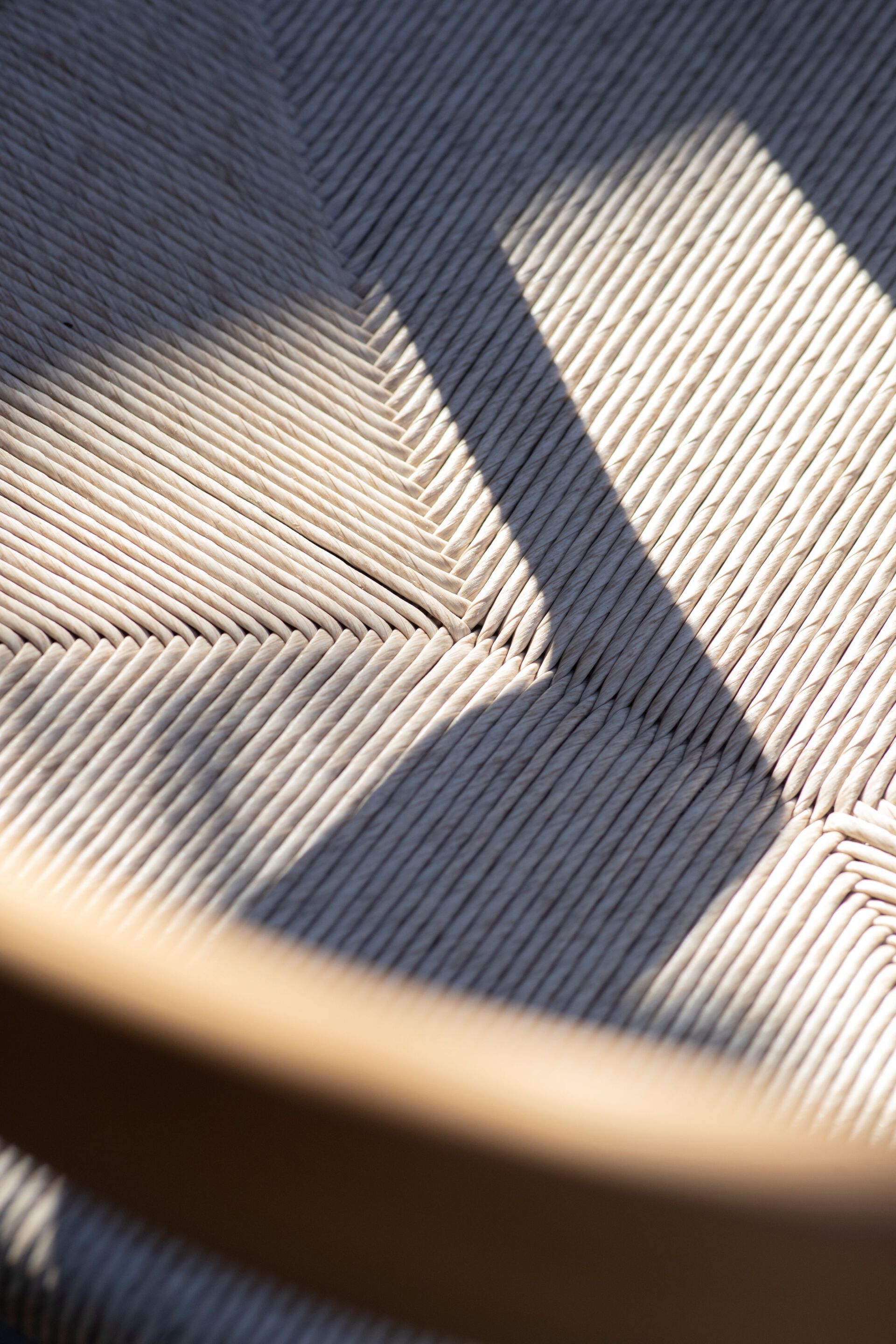 Стул для сада из тикового дерева с подлокотниками MANUTTI Yiko ARCH-00133152 - Вид №6