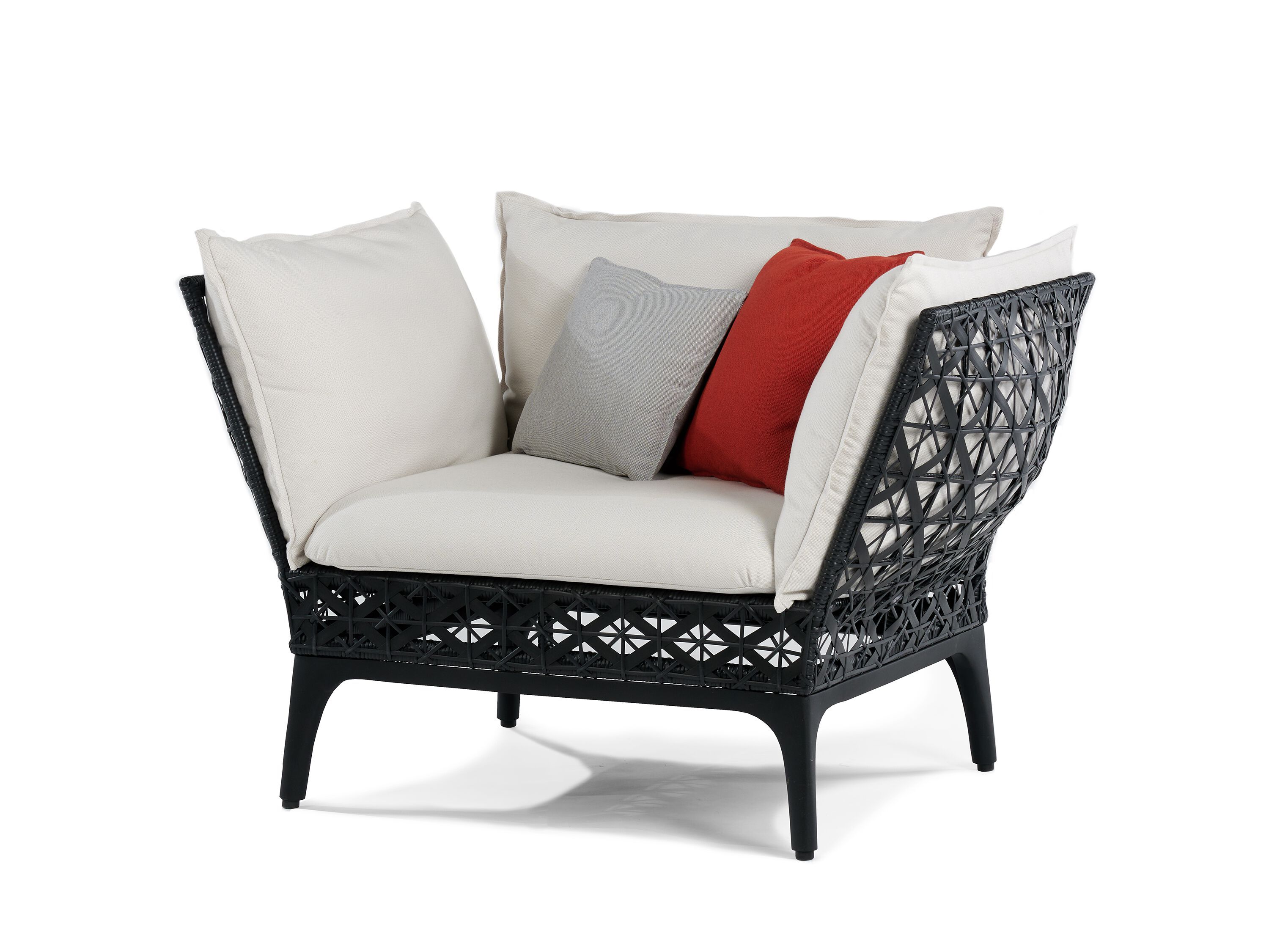 Садовое кресло из смолы с подлокотниками Walters Reverie ARCH-00106798