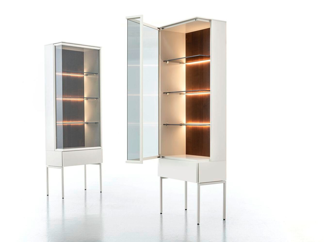 Витрина со встроенным освещением Sudbrock Möbelhandwerk куб ARCH-00048210 - Вид №2