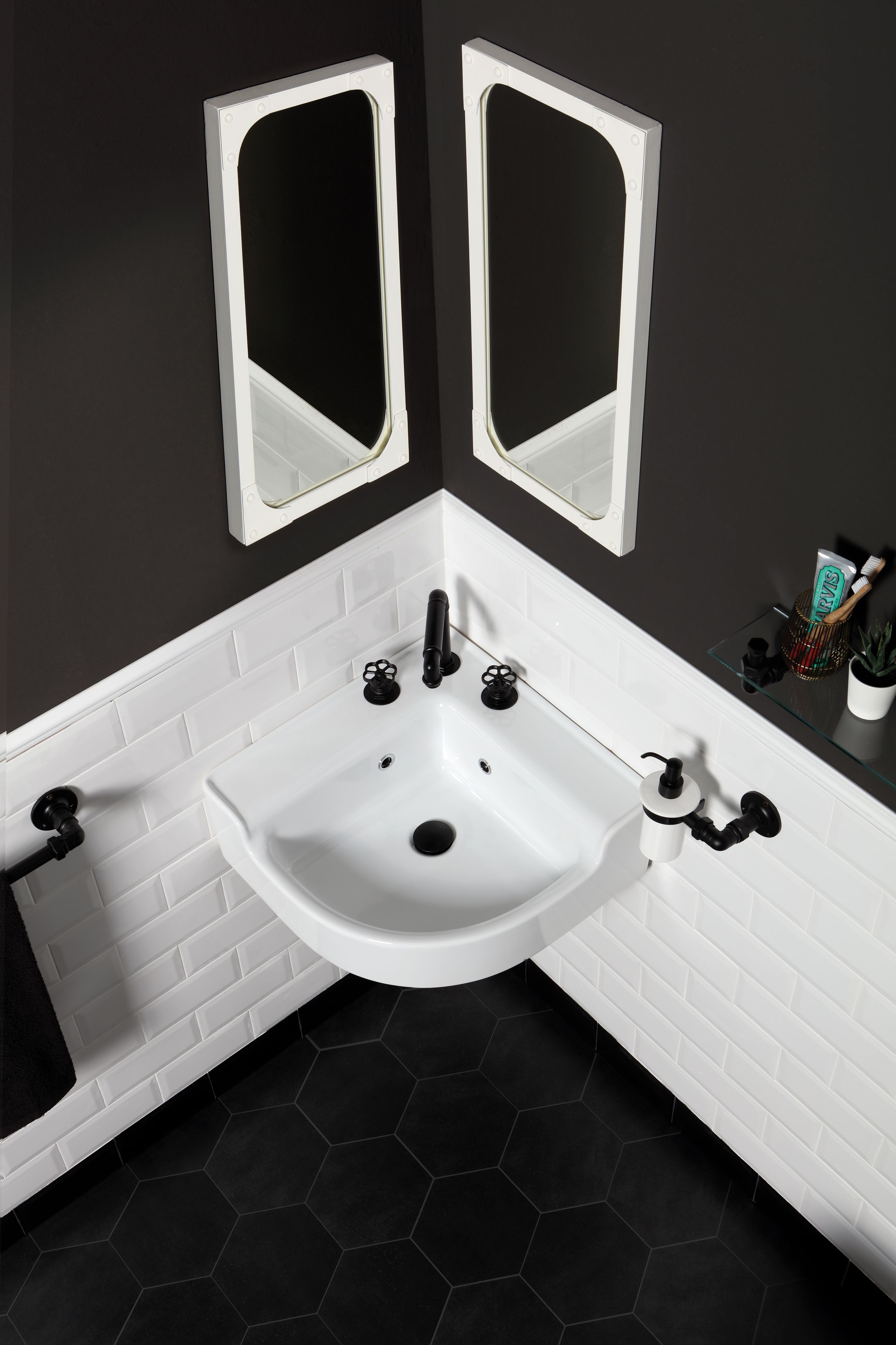 Керамический угловой подвесной умывальник BLEU PROVENCE Industrialis ARCH-00029130 - Вид №1