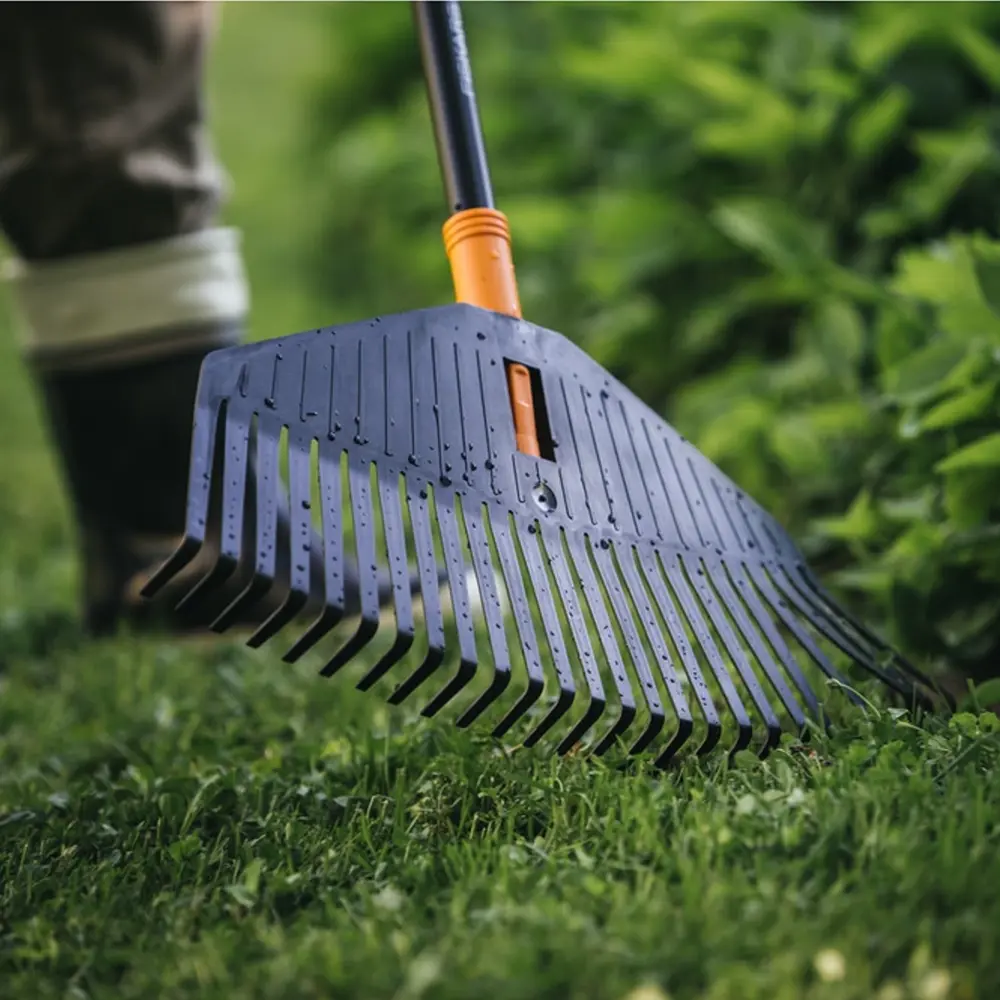 Грабли веерные Fiskars 25 зубьев 171 см пластик, с черенком STLM-2082600 - Вид №3