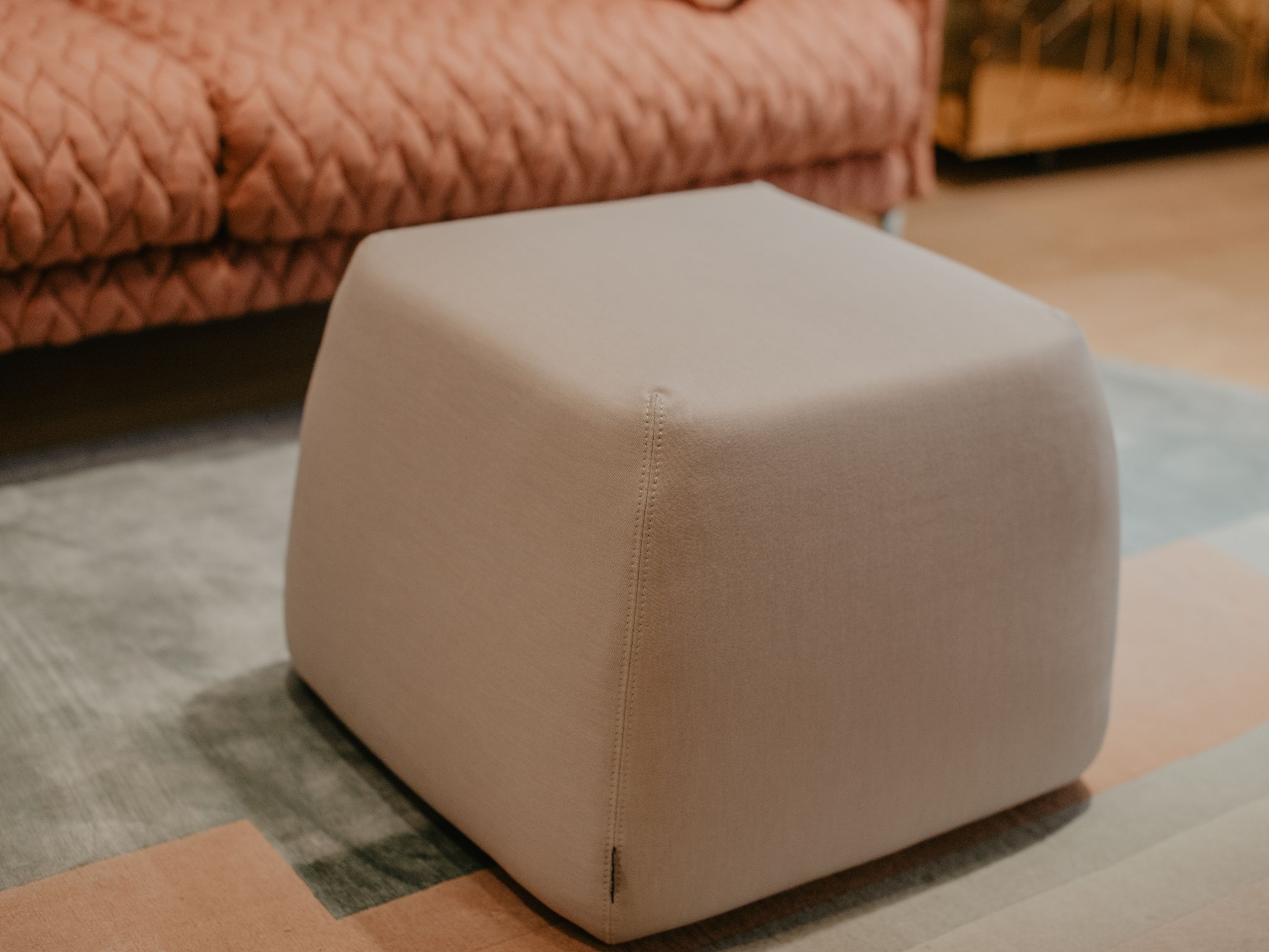 Квадратный съемный пуф из ткани In Stock Moroso ARCH-00142512