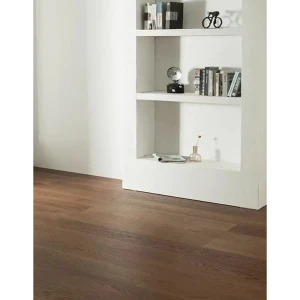 Паркетная доска DW Flooring DW-051CDL Дуб 23 класс толщина 12 мм с фаской 1.44 м², цена за упаковку