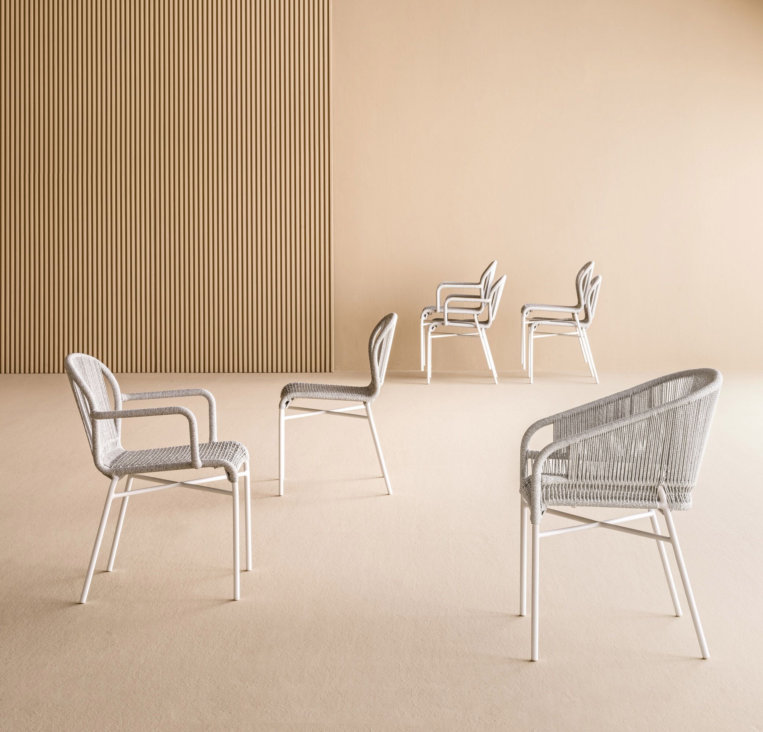 Синтетическое волокно сад стул с подлокотниками Varaschin Cricket ARCH-00140457 - Вид №1