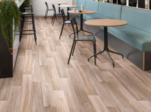 Нескользящий виниловый пол с эффектом дерева