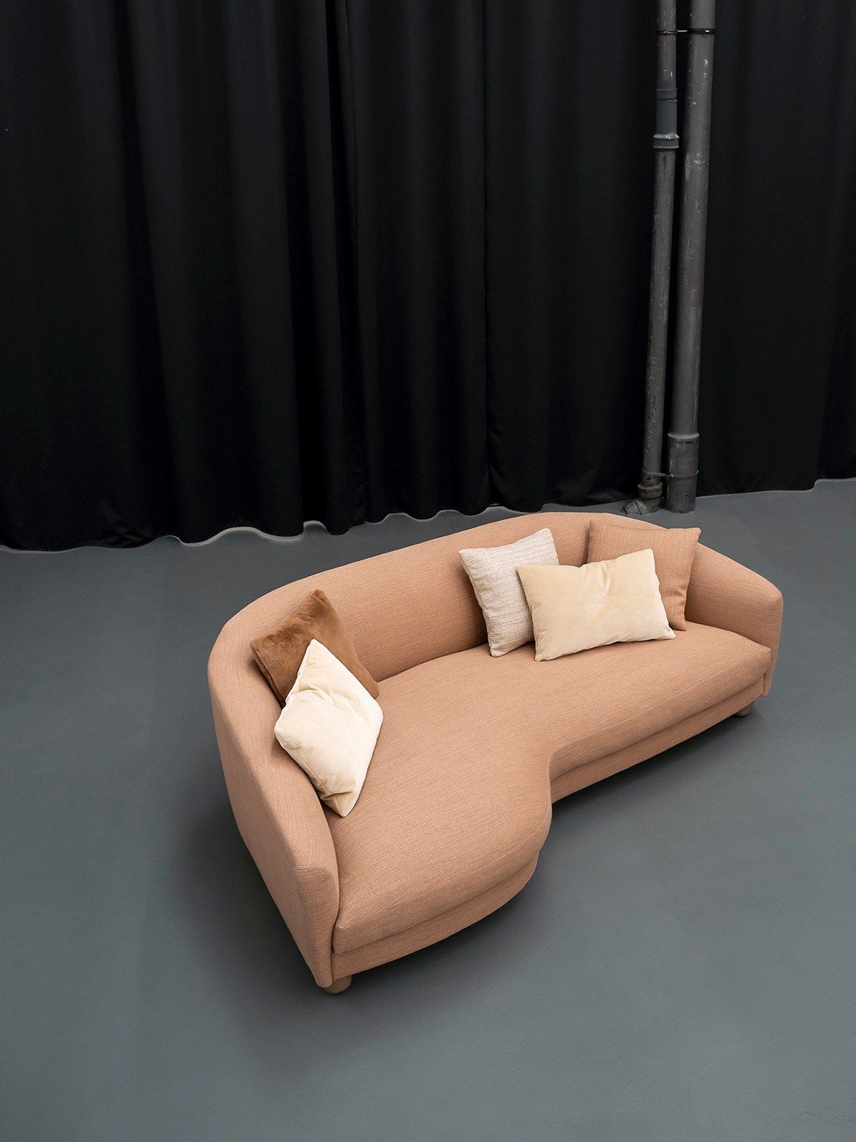 3-местный тканевый диван с полуостровом Tacchini Рим ARCH-00019100 - Вид №1