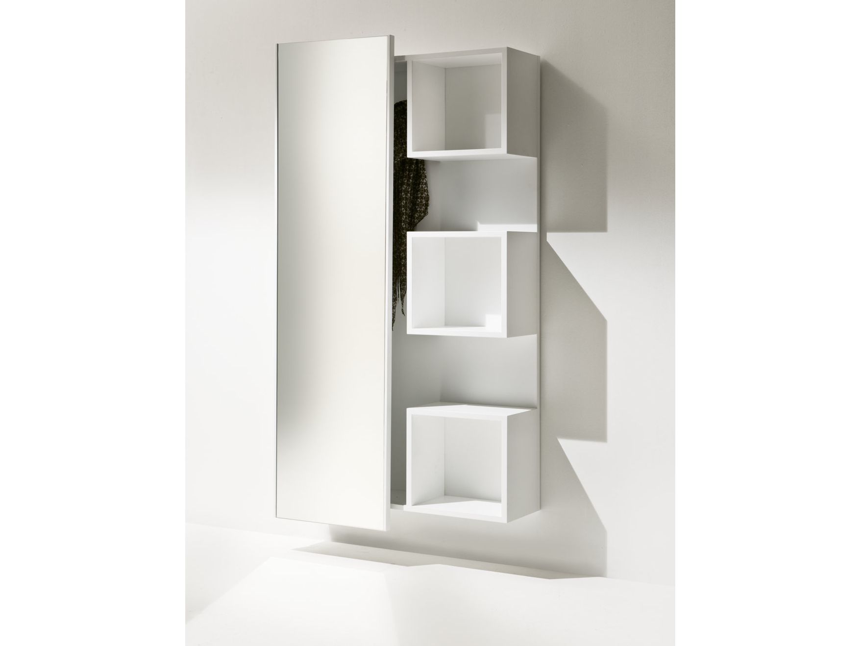 Настенный деревянный шкаф для прихожей с зеркалом Pacini & Cappellini WELCOME ARCH-00016385 - Вид №1