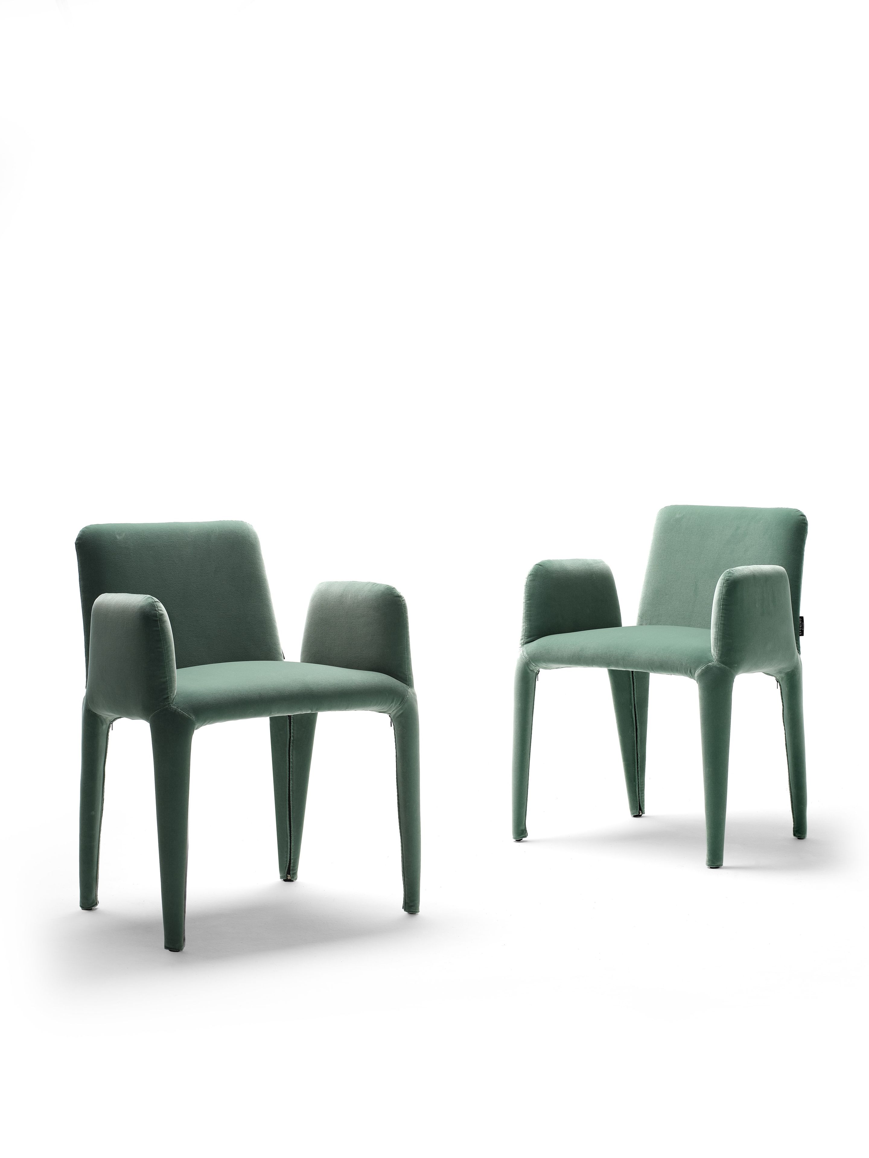 Бархатное кресло с подлокотниками EPÒNIMO Nova ARCH-00146389 - Вид №2