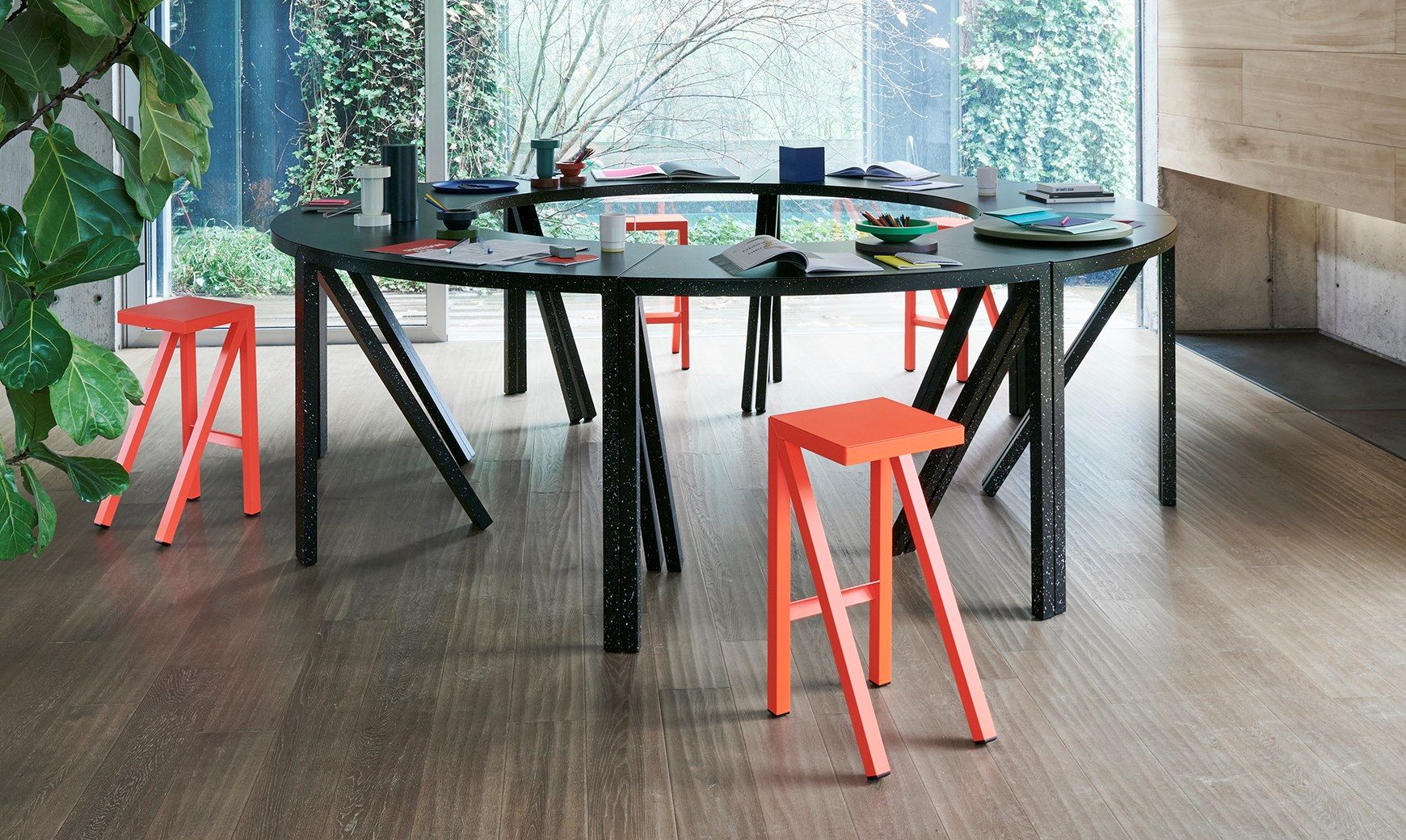 Высокий круглый настенный стол Magis Bureaurama ARCH-00096287 - Вид №2