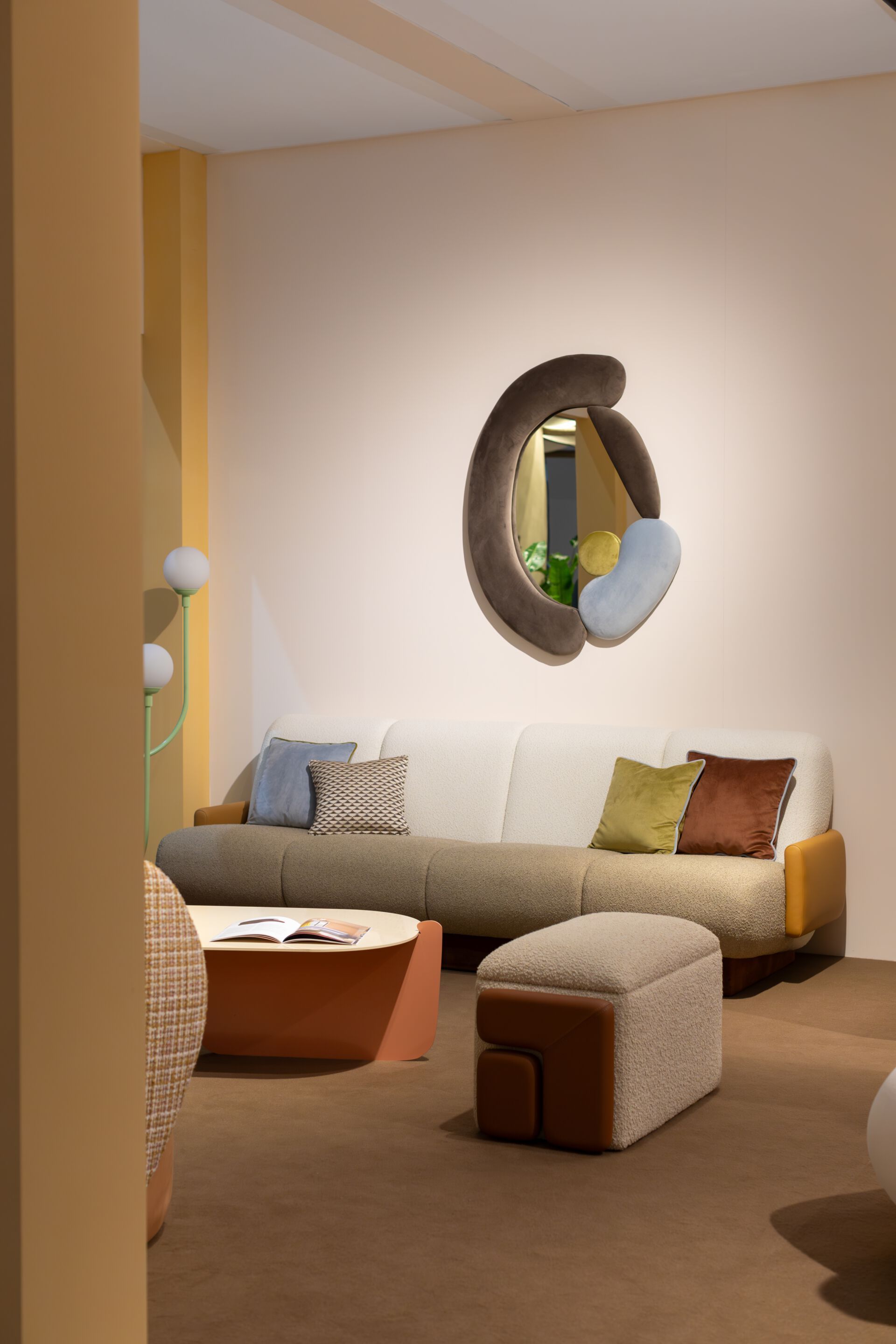 Бархатный диван DOVAIN STUDIO MIMO ARCH-00085210 - Вид №2