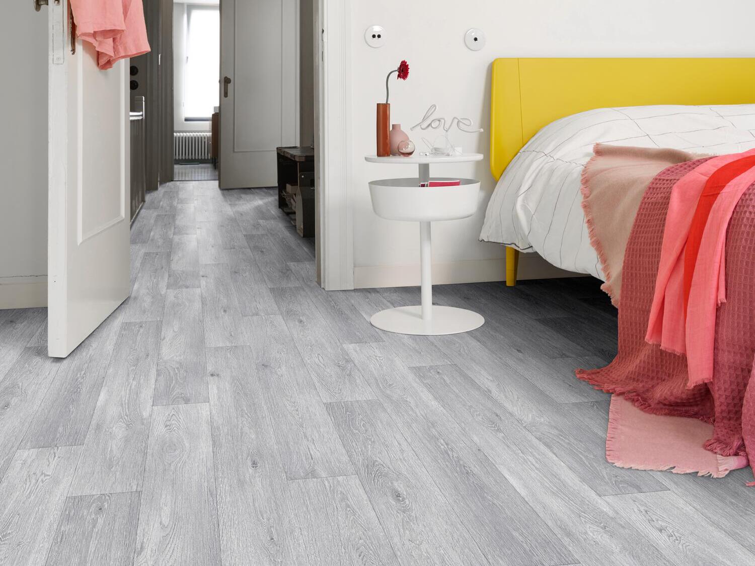 Нескользящий виниловый пол с эффектом дерева BEAUFLOR Safe-Tex ARCH-00134167