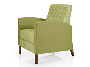 Кресло с подлокотниками