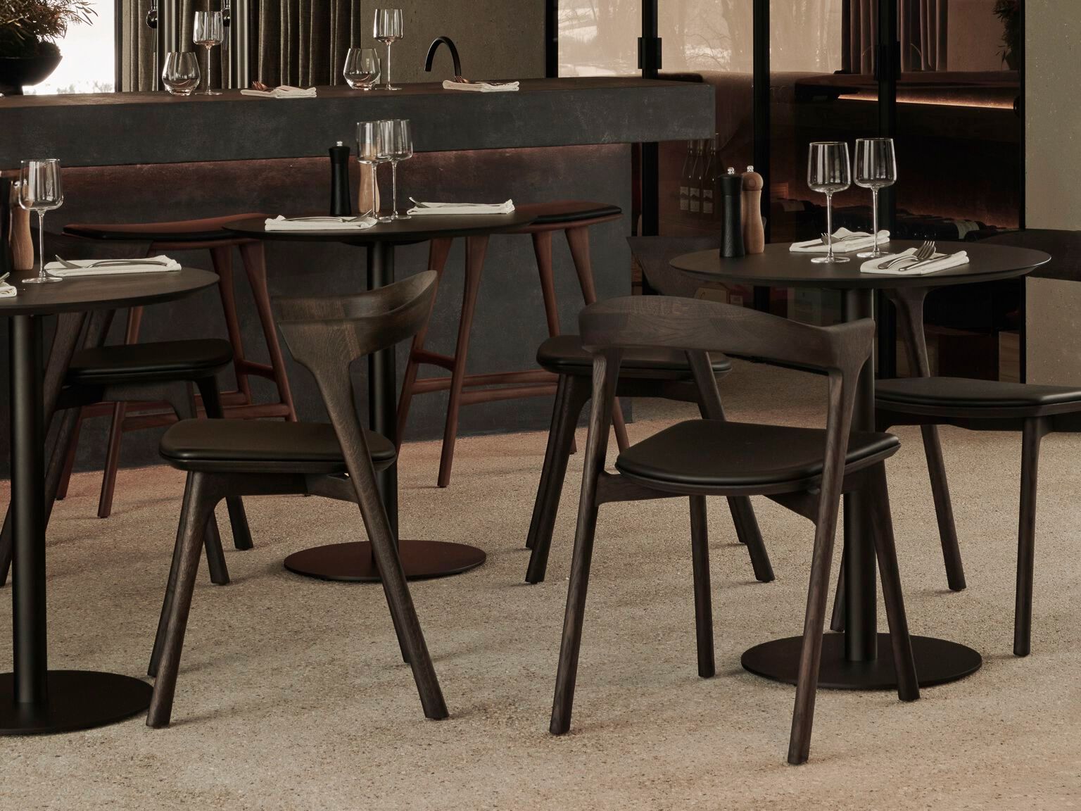 Круглый дубовый стол Ethnicraft смесь ARCH-00127395 - Вид №3