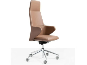 Офисное кресло руководителя