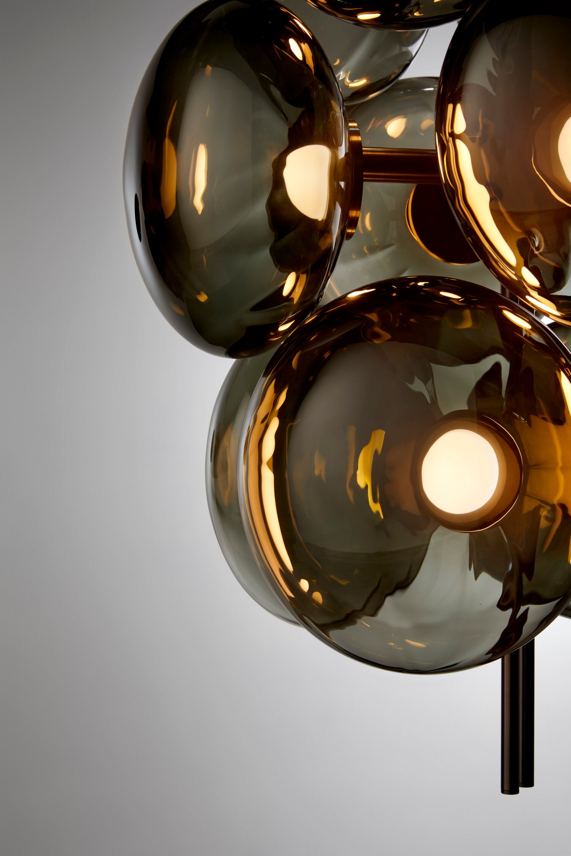 Стеклянный светодиодный подвесной светильник Ross Gardam Aeris ARCH-00099131 - Вид №3