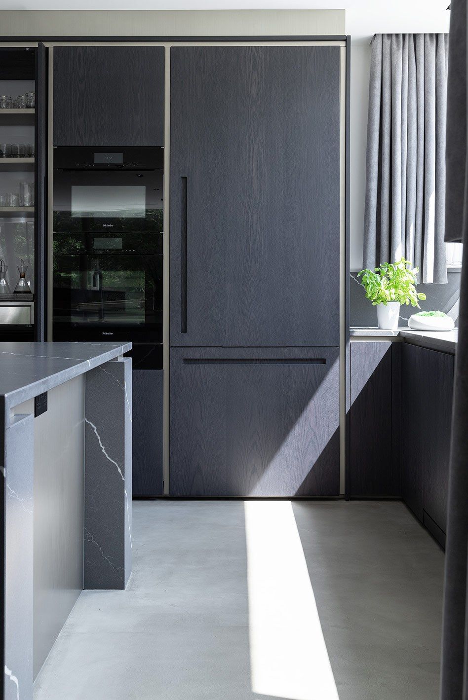 Кухня с островом со встроенными ручками TM Italia Cucine ARCH-00129249 - Вид №3