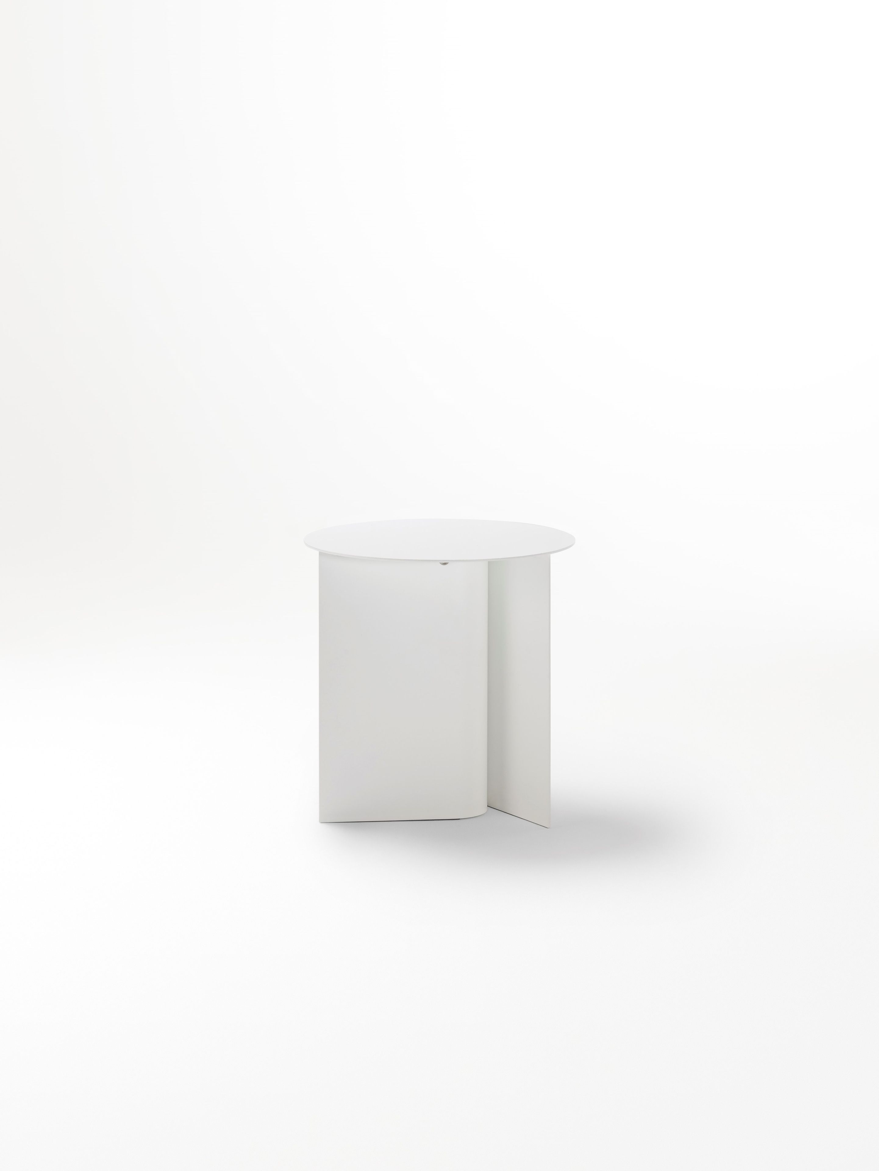 Круглый алюминиевый журнальный столик с порошковым покрытием Ross Gardam ARCH-00057248 - Вид №16