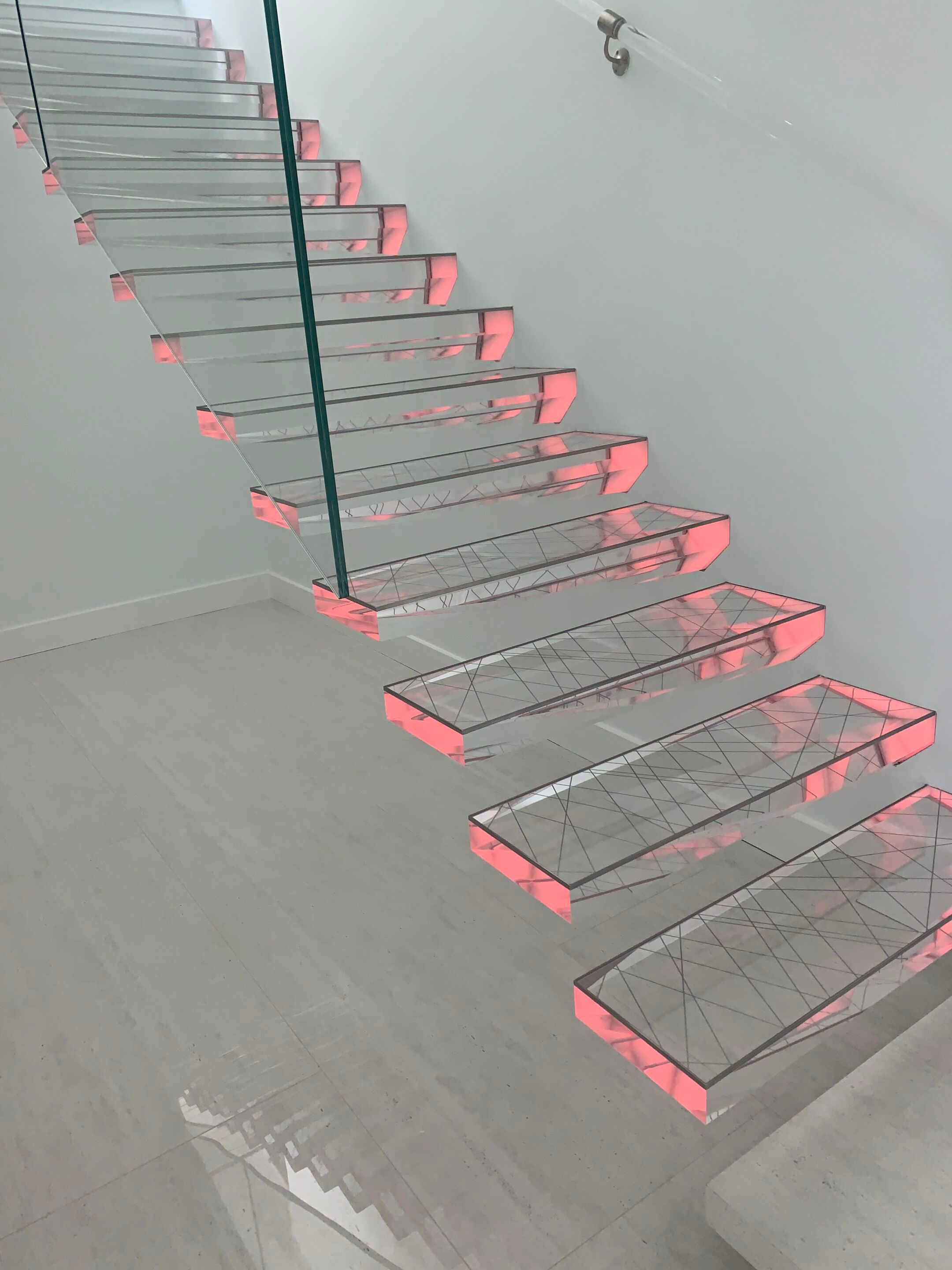 Акриловая консольная лестница со светодиодом Siller Treppen SPACE DIAMOND 2 ARCH-00042740 - Вид №3