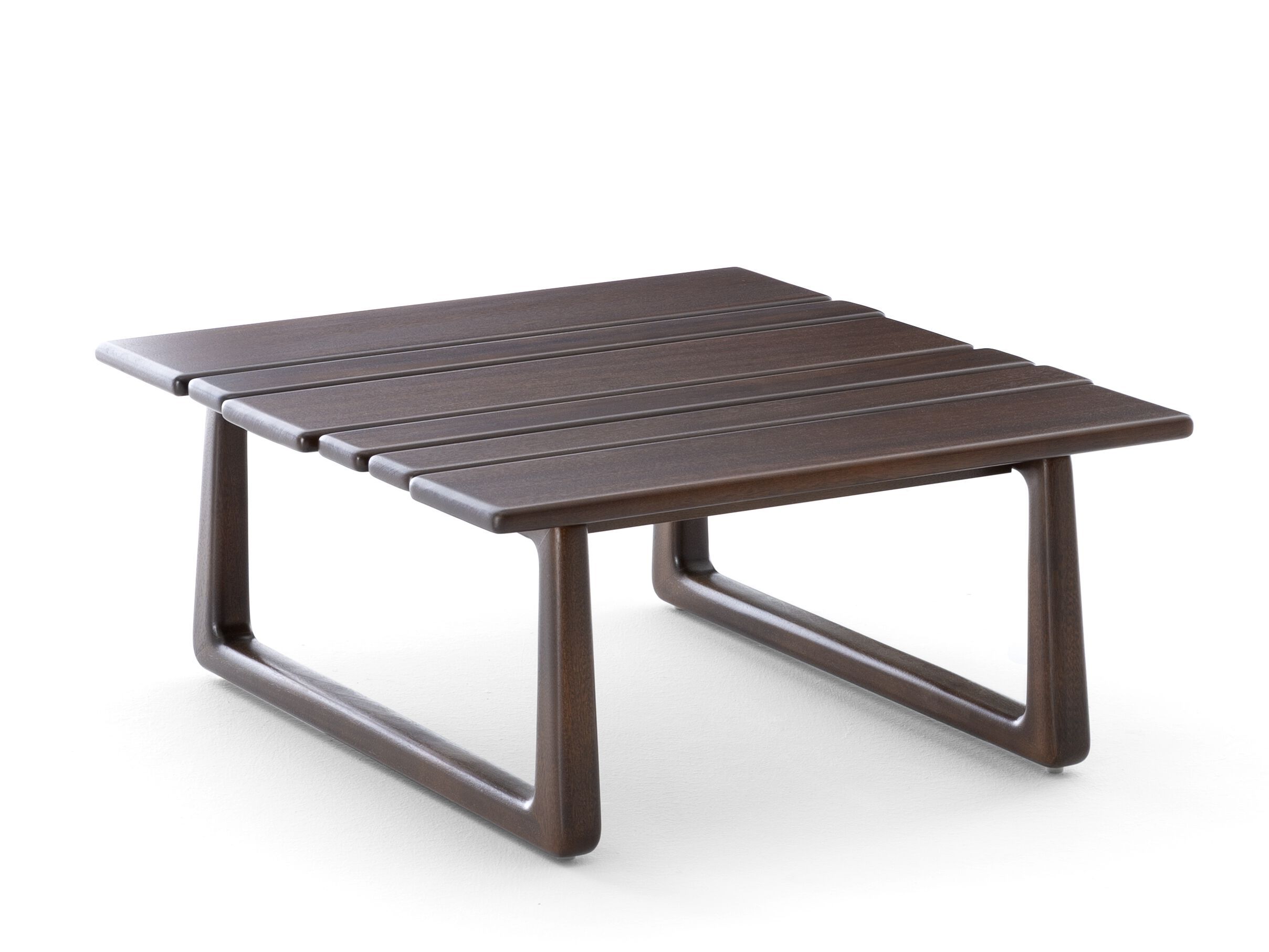 Квадратный журнальный столик из красного дерева Exteta Loro Piana Interiors, Стулья Delight от Exteta ARCH-00018152