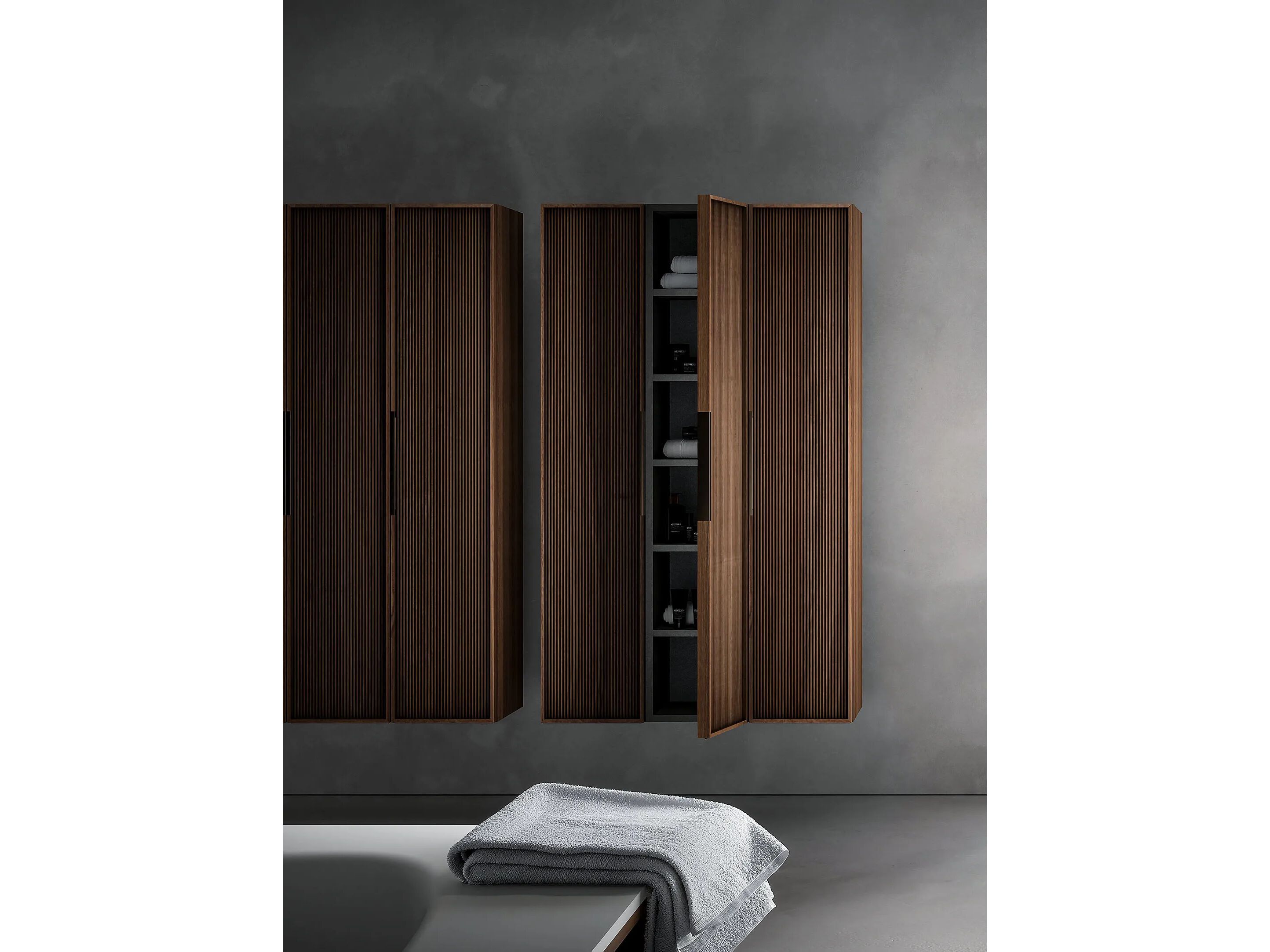 Подвесная колонна для ванной комнаты из грецкого ореха с дверцами Falper ViaVeneto Frame ARCH-00121603 - Вид №1