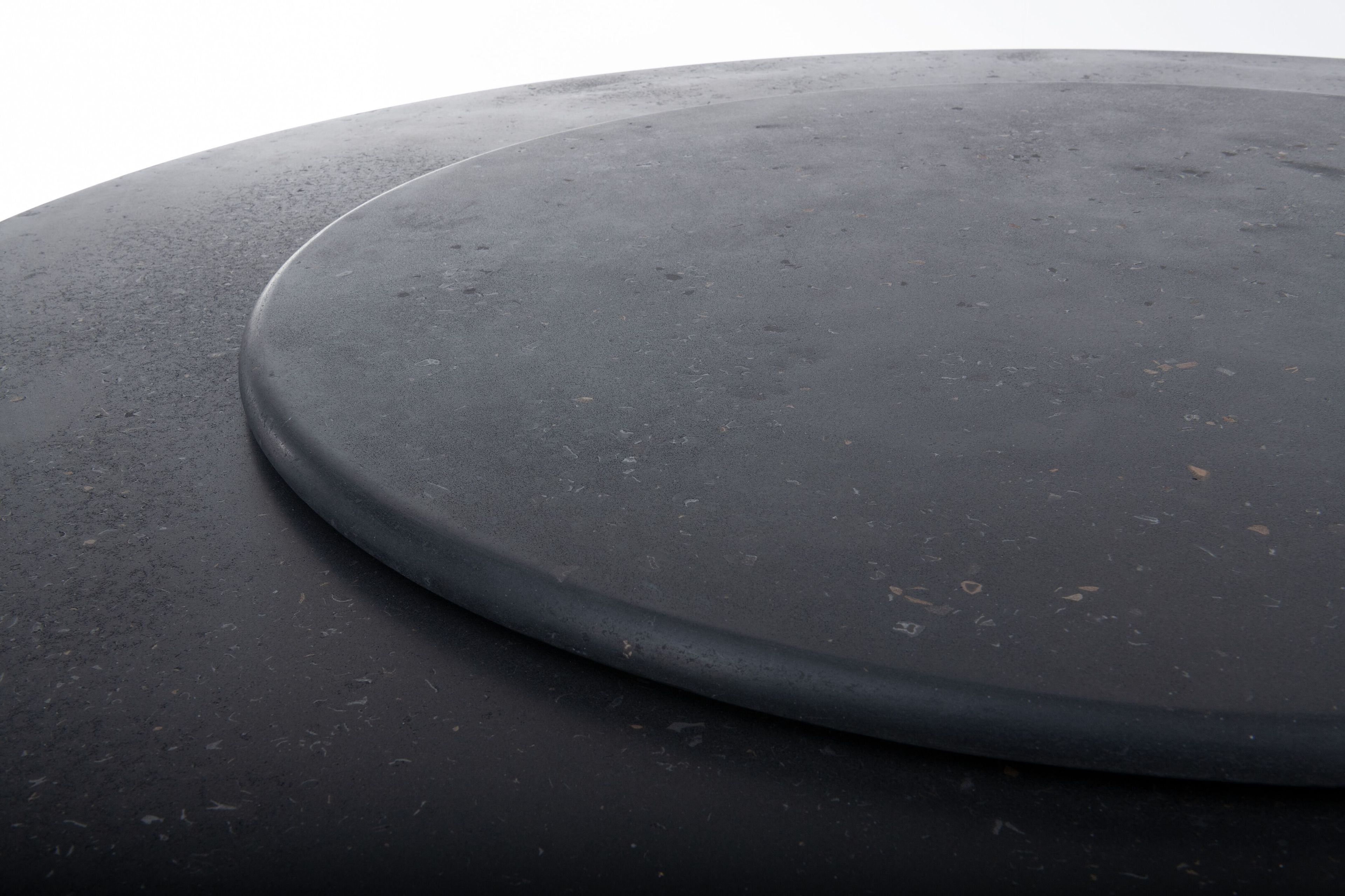 Круглый кожаный стол с Lazy Susan и каменной столешницей de Sede DS-615 ARCH-00082265 - Вид №1