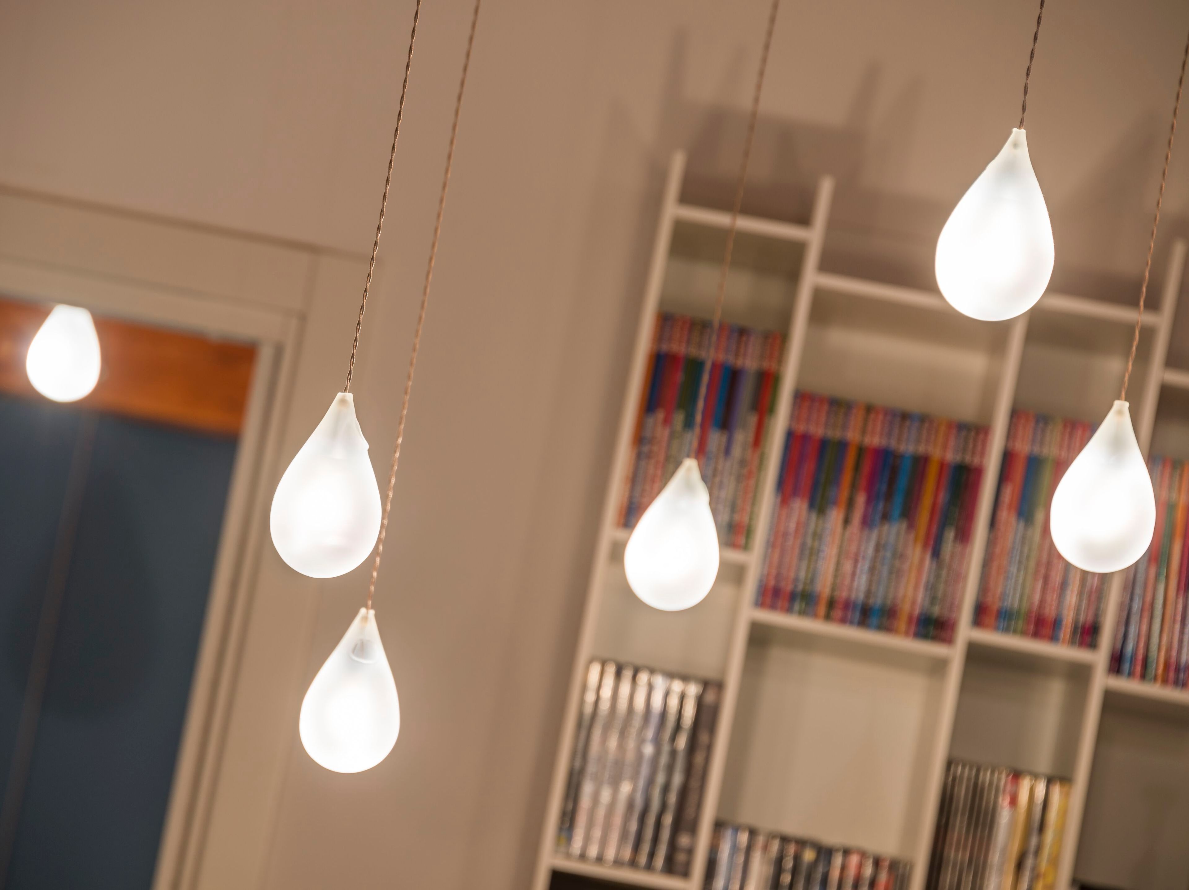 Стеклянный светодиодный подвесной светильник Album капля ARCH-00047802