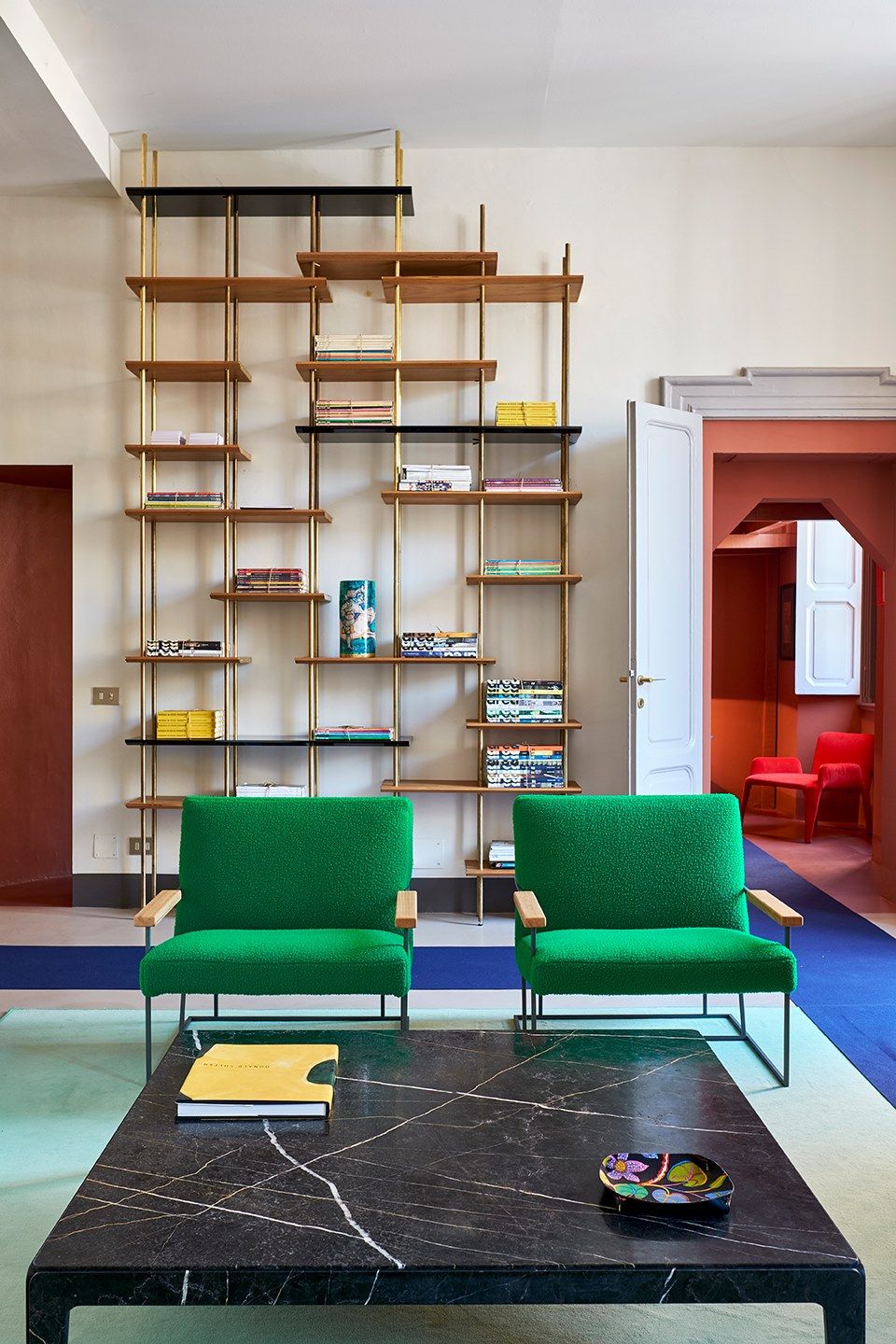 Мраморный квадратный низкий журнальный столик EPÒNIMO Rock ARCH-00088673 - Вид №3