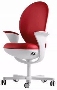 Luxy Регулируемое по высоте кресло руководителя с 5 спицами и подлокотниками Bea