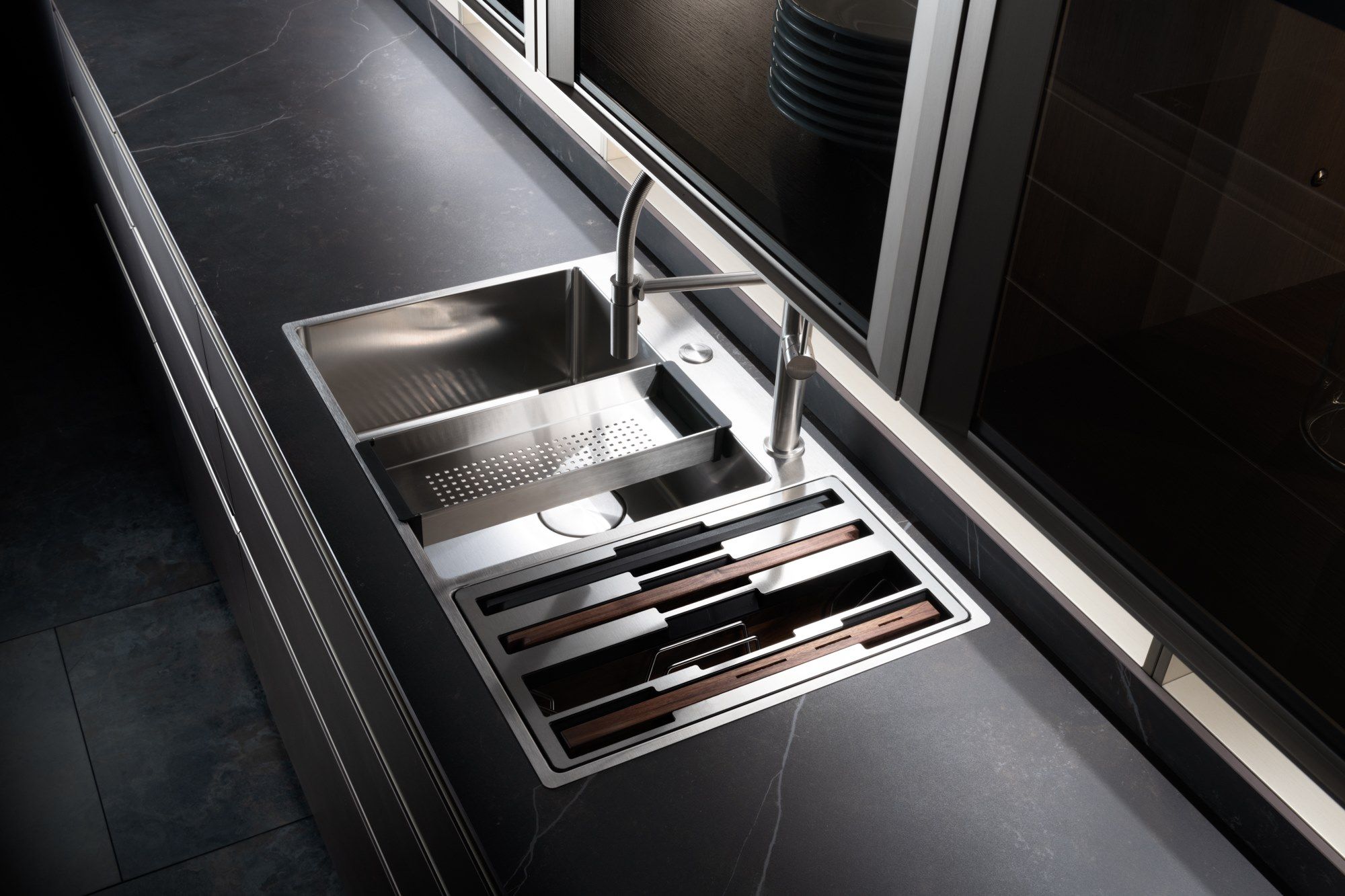 Встроенная кухня Dekton® с островом Floritelli Cucine ARCH-00067210 - Вид №4