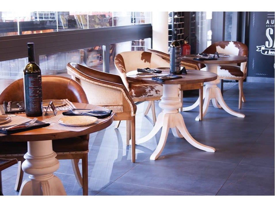 Мягкий стул из коровьей кожи с подлокотниками CREARTE COLLECTIONS Girona Essence ARCH-00064600 - Вид №1