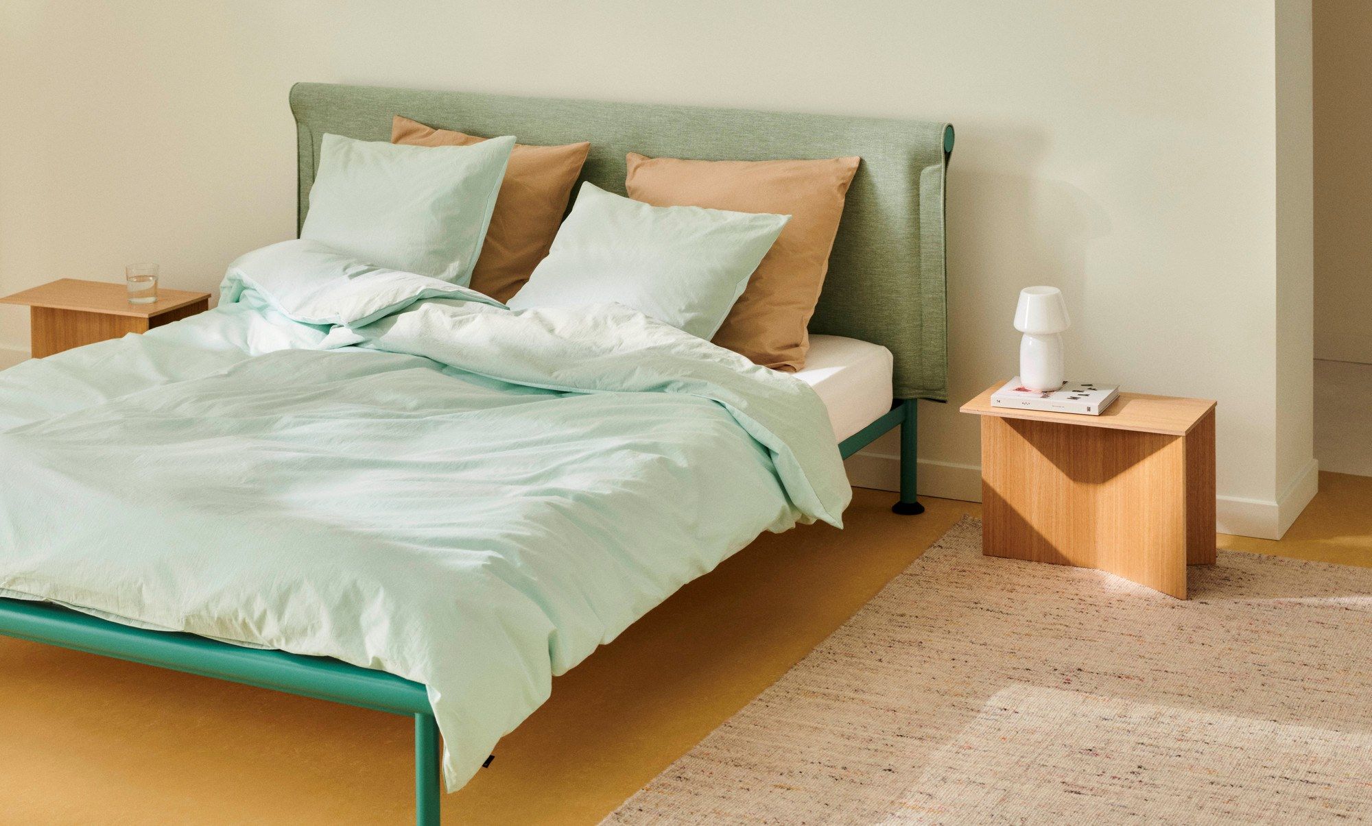 Двуспальная кровать с мягким изголовьем Hay Tamoto ARCH-00017627 - Вид №2