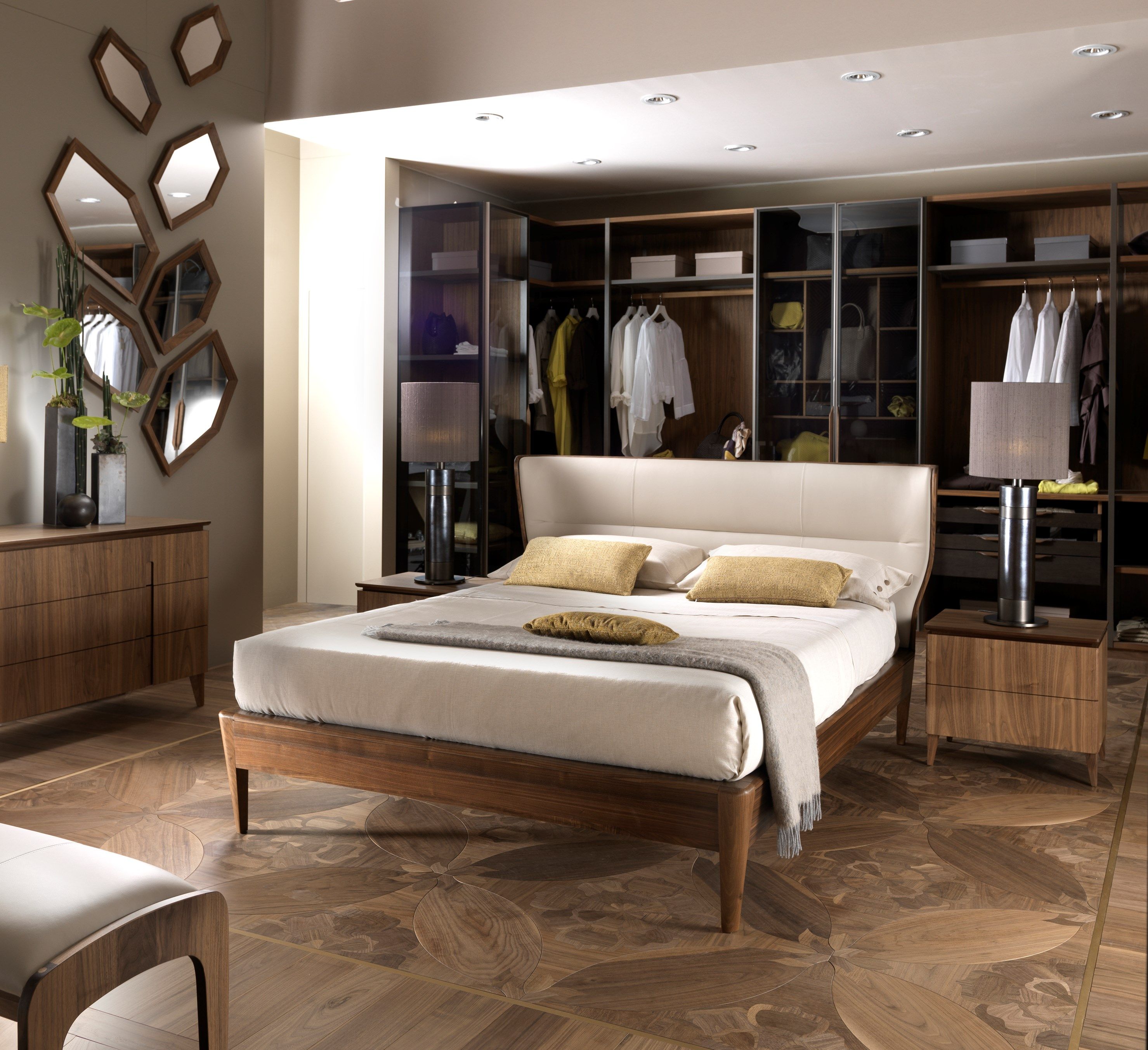 Двуспальная кровать из грецкого ореха Arte Brotto ARCH-00047414 - Вид №1