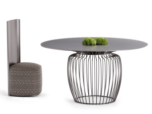 Круглый металлический стол