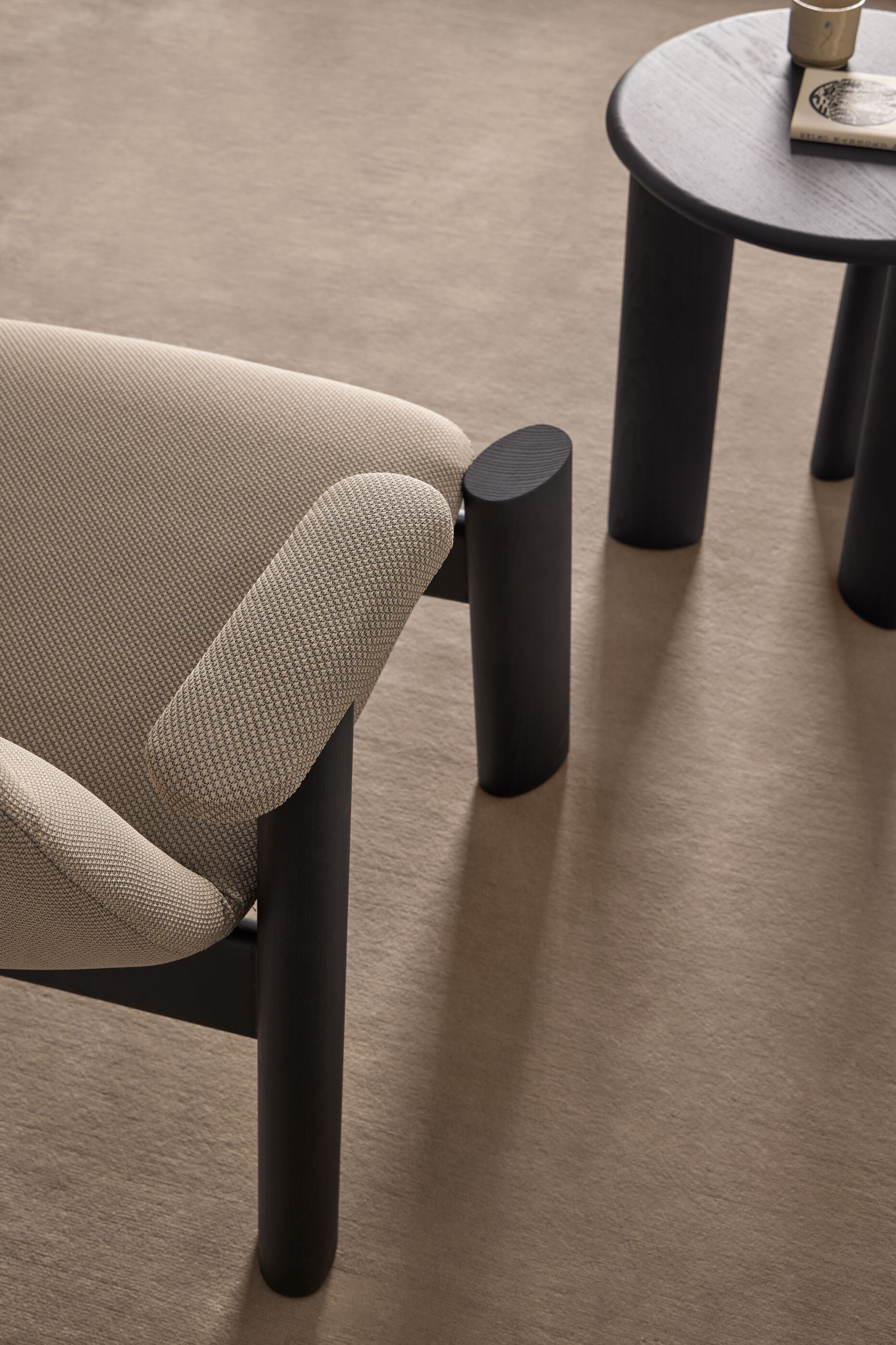 Круглый журнальный столик из ясеня Blasco&Vila Koko ARCH-00079471 - Вид №4