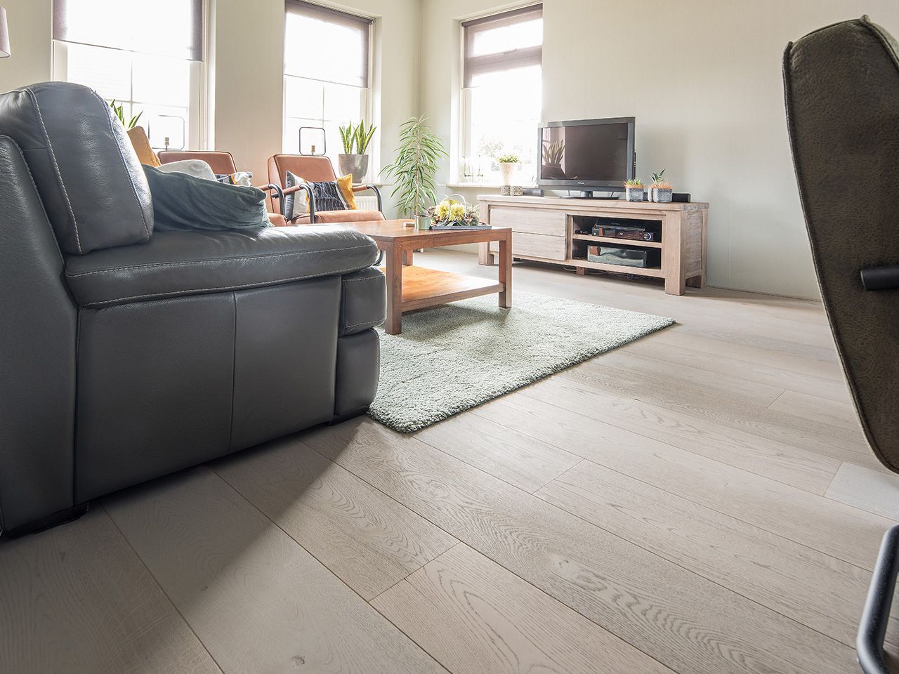 Дубовый паркет Dennebos Flooring серый ARCH-00071882 - Вид №1