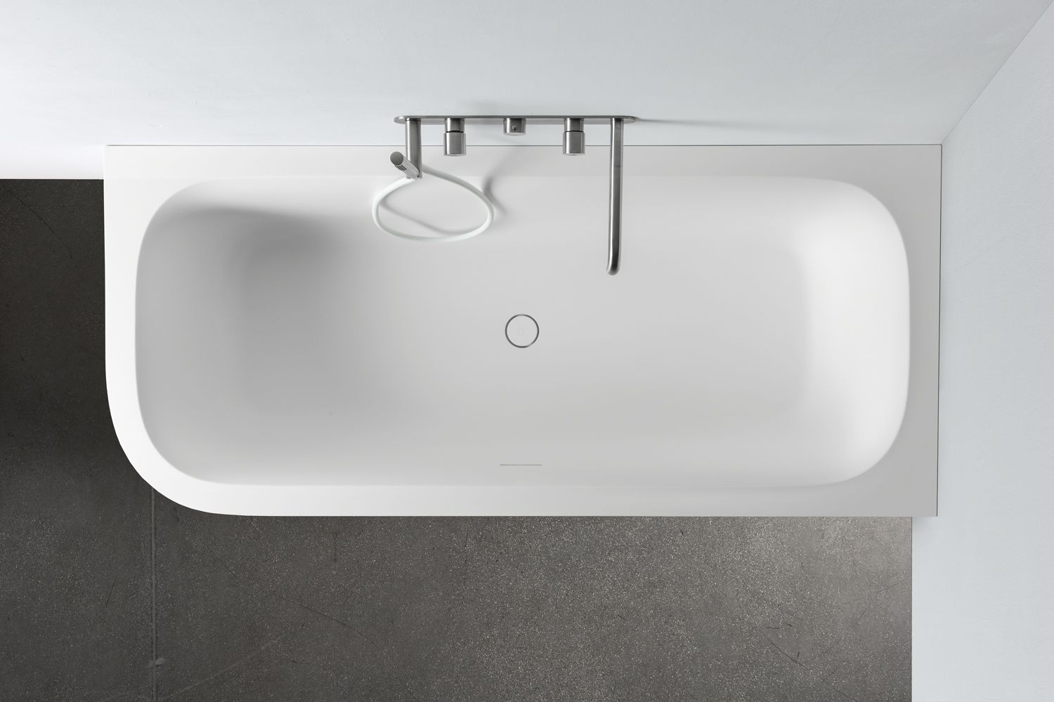 Овальная ванна в центре комнаты в Korakril™ Rexa R1 ARCH-00125835 - Вид №3